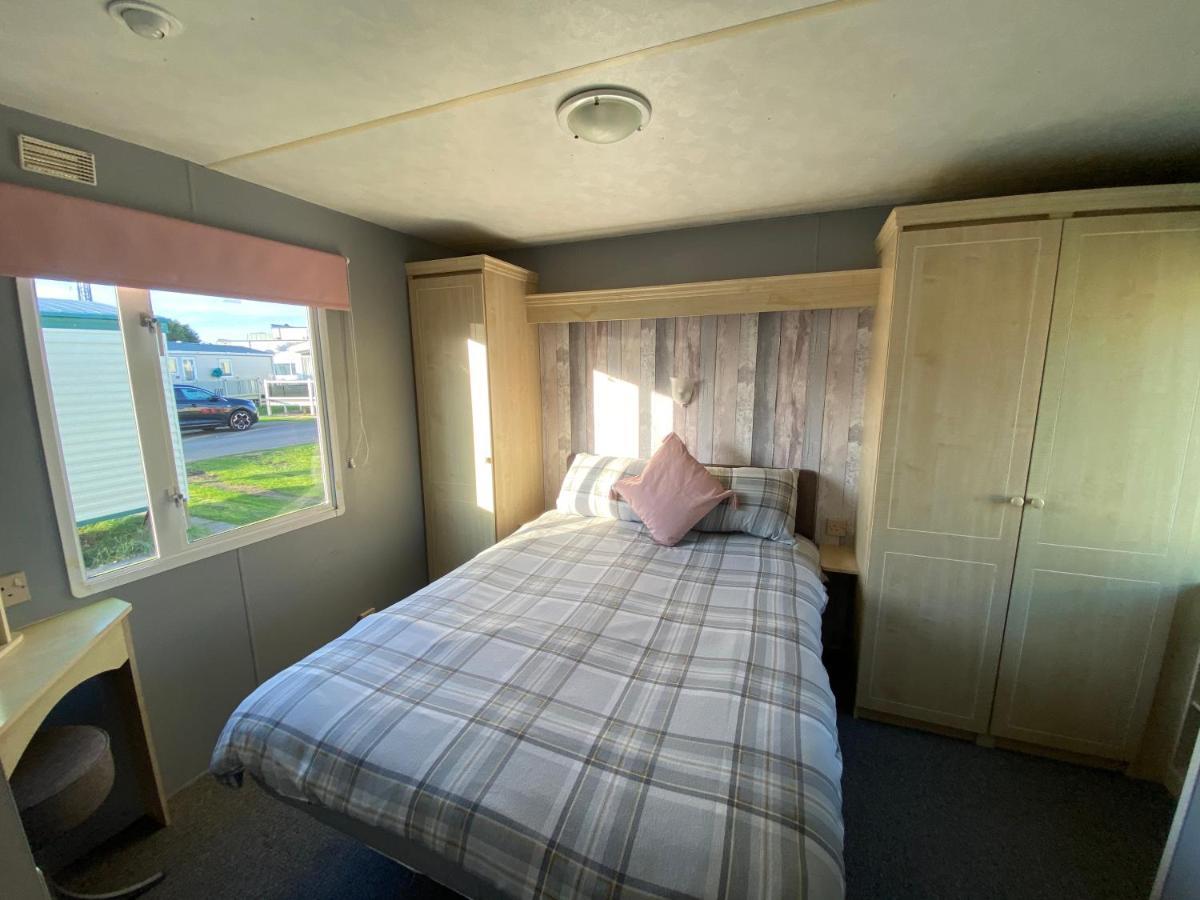 Apartment Seaview 190 - - Pet Friendly, Wifi, Bed Linen - Close To And Fantasy Island - Meadow Lakes Caravan & Hire