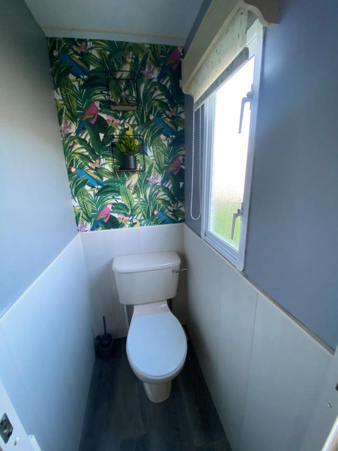 Apartment Seaview 190 - - Pet Friendly, Wifi, Bed Linen - Close To And Fantasy Island - Meadow Lakes Caravan & Hire *