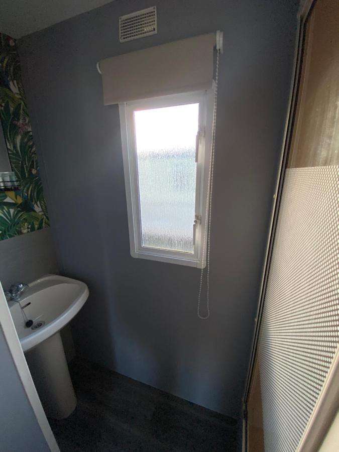 Apartment Seaview 190 - - Pet Friendly, Wifi, Bed Linen - Close To And Fantasy Island - Meadow Lakes Caravan & Hire *