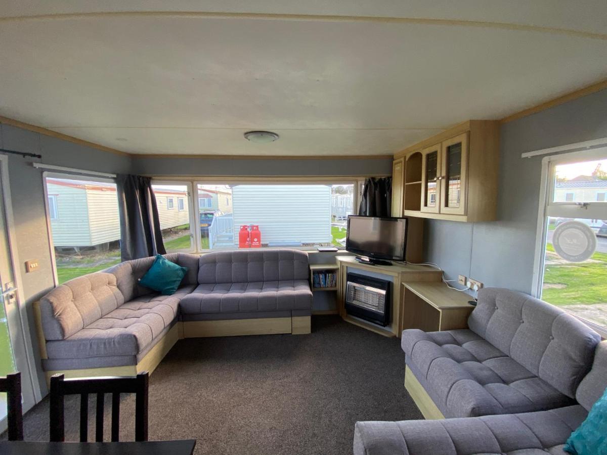 Seaview 190 - - Pet Friendly, Wifi, Bed Linen - Close To And Fantasy Island - Meadow Lakes Caravan & Hire Apartment *